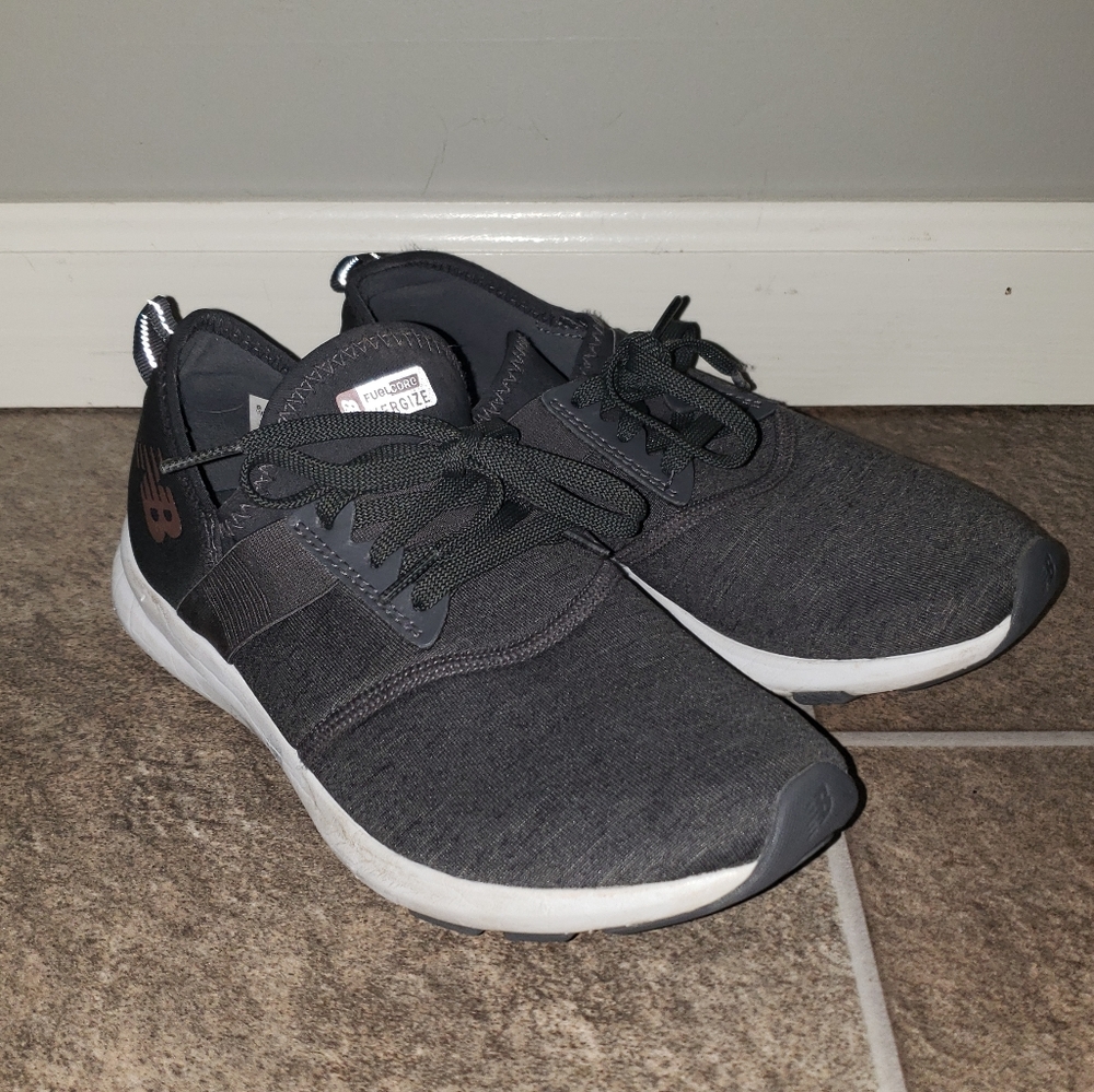 New Balance tennis shoes